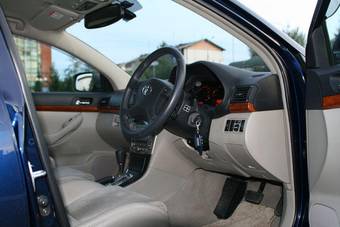 2007 Toyota Avensis Images