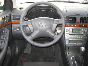 2008 Toyota Avensis Photos