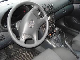 2008 Toyota Avensis Pictures