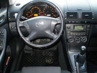 2008 Toyota Avensis Photos