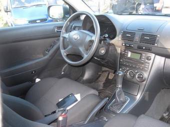 2008 Toyota Avensis Images