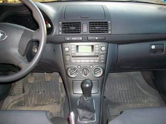 2008 Toyota Avensis Photos