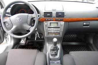 2008 Toyota Avensis Pictures