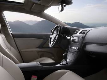 2008 Toyota Avensis Pictures