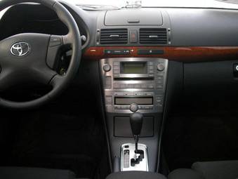 2008 Toyota Avensis Photos