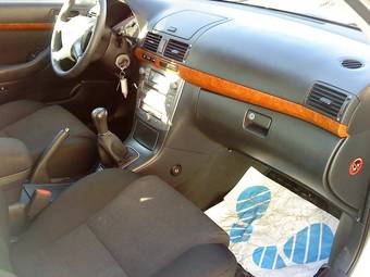 2008 Toyota Avensis Images
