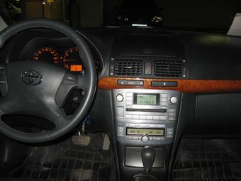 2008 Toyota Avensis Photos