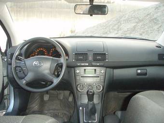 2008 Toyota Avensis Photos