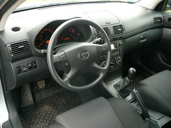 2008 Toyota Avensis Wallpapers