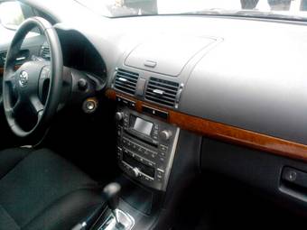 2008 Toyota Avensis Pictures