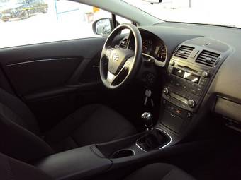 2009 Toyota Avensis Images