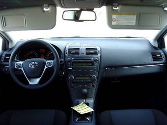 2009 Toyota Avensis Photos