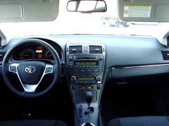 2009 Toyota Avensis Photos