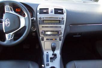 2010 Toyota Avensis Wallpapers