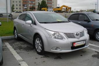 2010 Toyota Avensis Photos