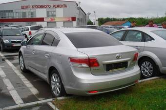 2010 Toyota Avensis Photos