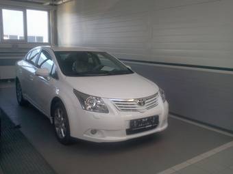 2011 Toyota Avensis Photos