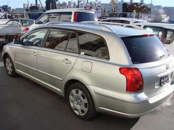 2003 Toyota Avensis Wagon Pictures