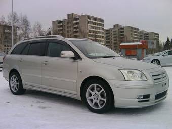 2003 Toyota Avensis Wagon Pictures