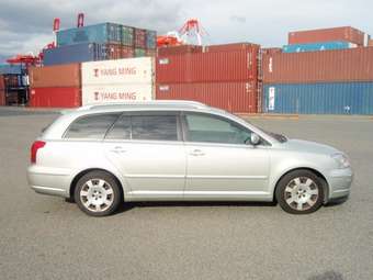 2004 Toyota Avensis Wagon Pictures