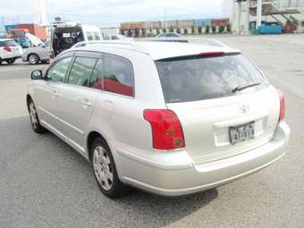 2004 Toyota Avensis Wagon Pictures