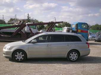 2004 Toyota Avensis Wagon Pictures