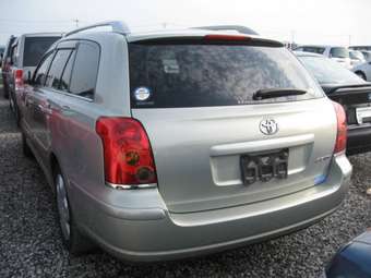 2004 Toyota Avensis Wagon Wallpapers