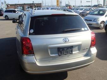 2004 Toyota Avensis Wagon Pictures
