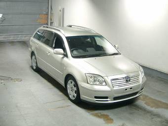 2004 Toyota Avensis Wagon Images
