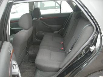 2004 Toyota Avensis Wagon Pictures