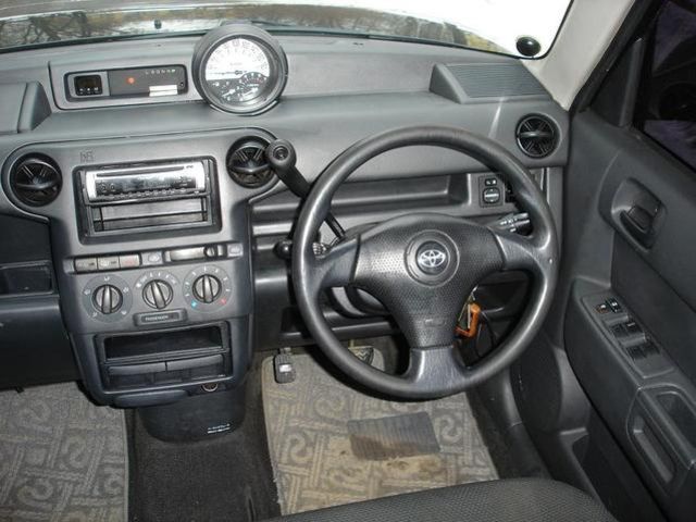 2000 Toyota bB