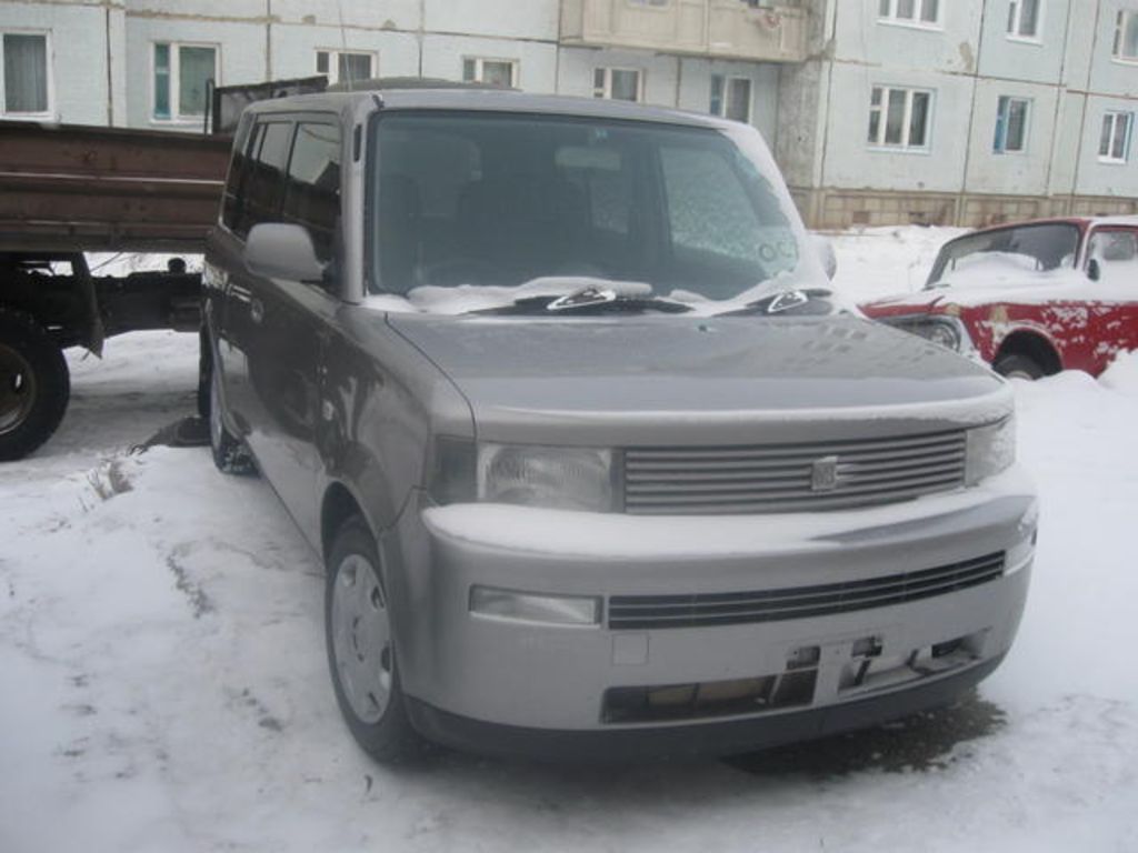 2000 Toyota bB