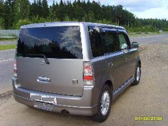 2000 Toyota bB