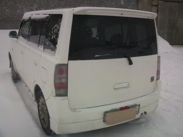 2000 Toyota bB