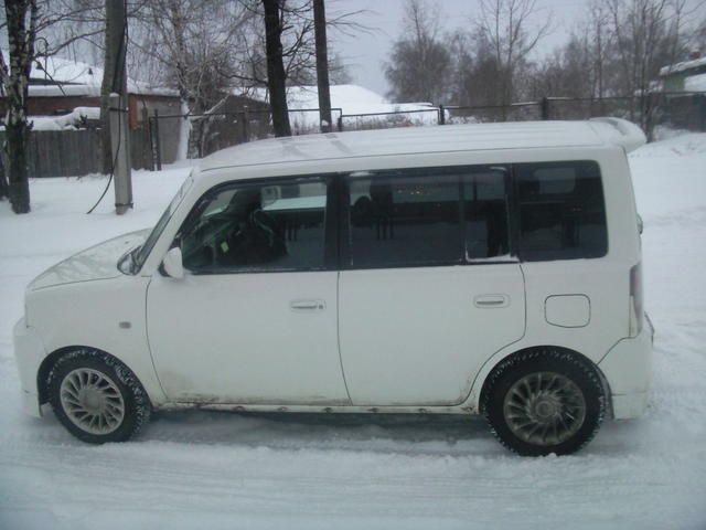 2000 Toyota bB