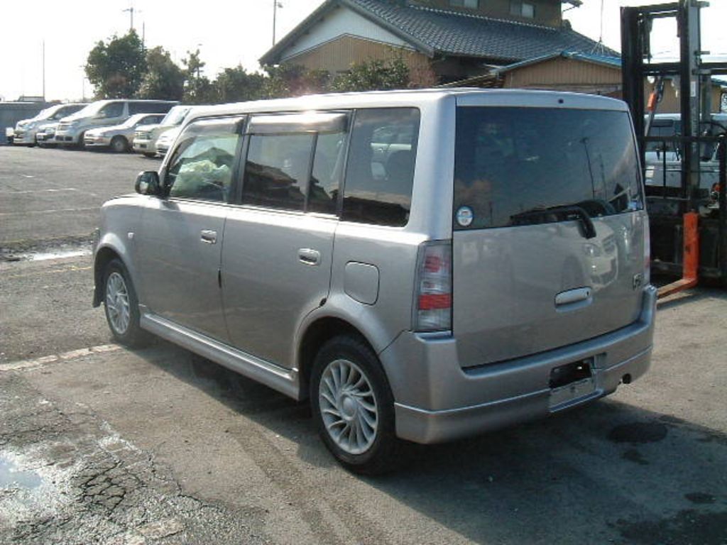 2000 Toyota bB