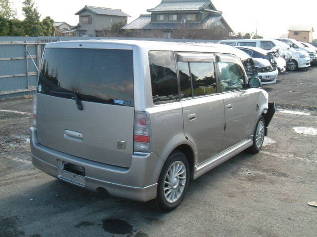2000 Toyota bB