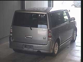 2000 Toyota bB Pictures