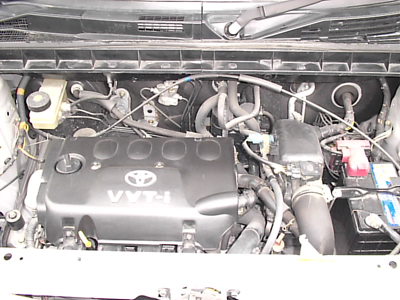 2000 Toyota bB Images