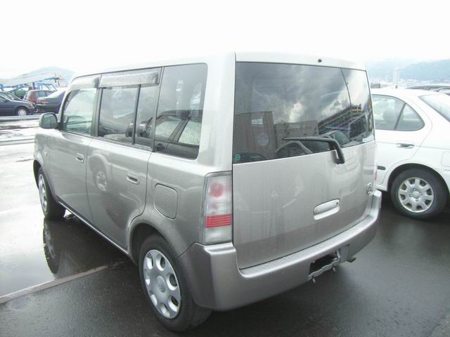 2000 Toyota bB Pictures