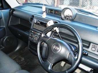 2000 Toyota bB Pics