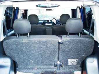 2000 Toyota bB Pictures