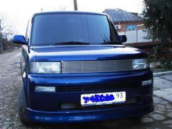 2000 Toyota bB Photos