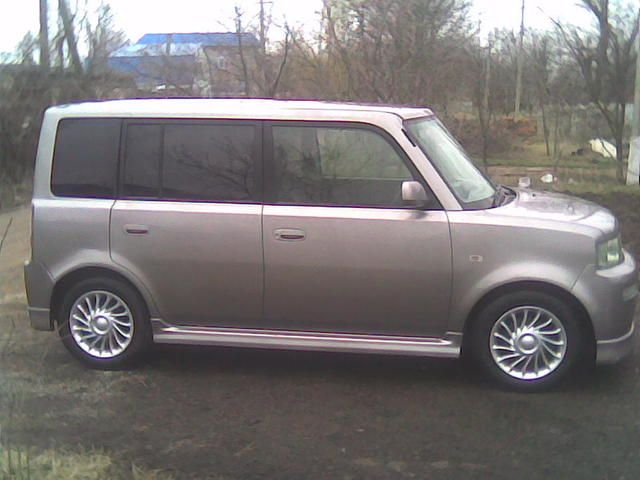 2001 Toyota bB