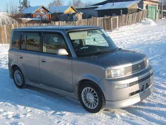 2001 Toyota bB Pictures