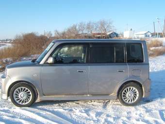 2001 Toyota bB Photos