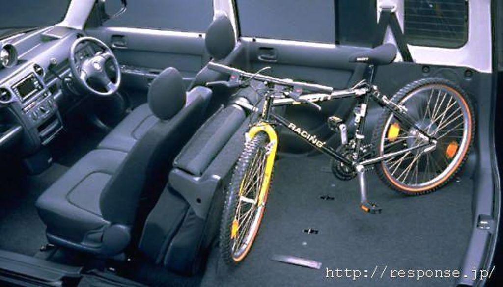 2002 Toyota bB