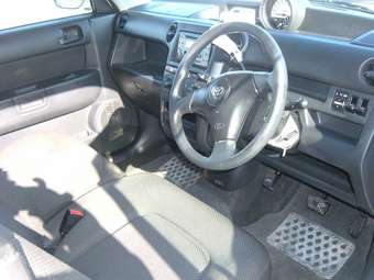 2002 Toyota bB Photos