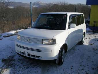 2002 Toyota bB Images