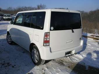2002 Toyota bB Pictures